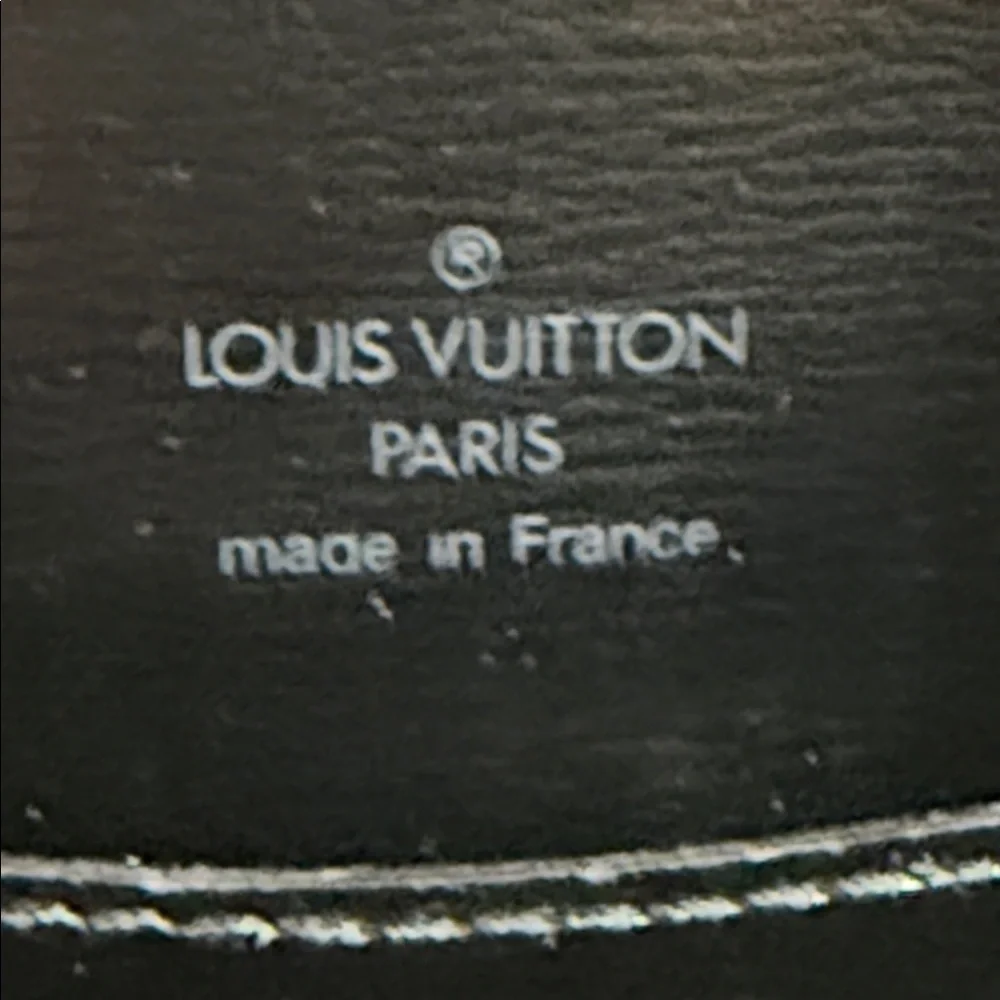 Louis Vuitton Authenticated Rare Vintage Black Epi Leather Tilsitt Shoulder Bag